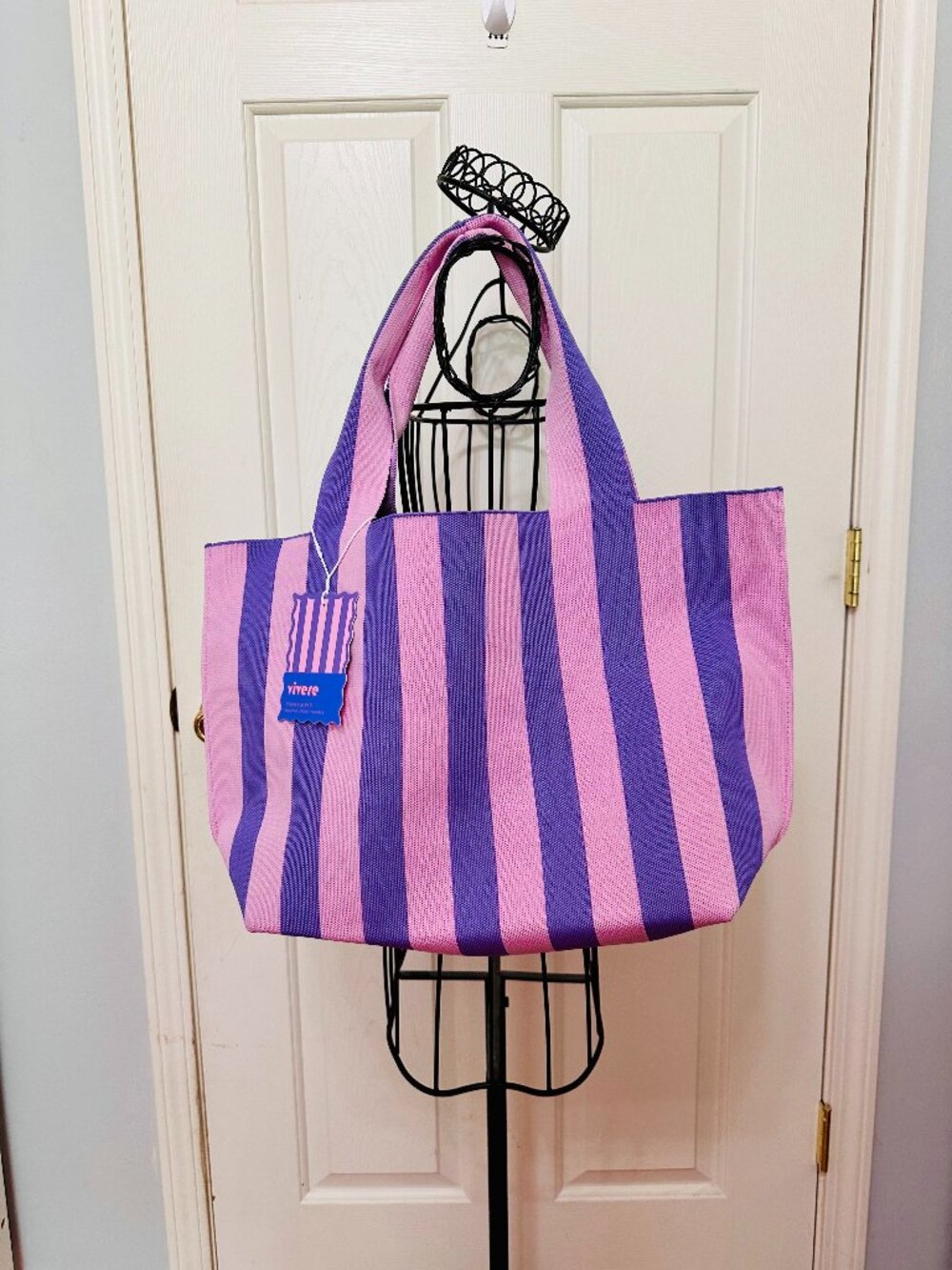 VIVERE PURPLE STRIPES KNIT SHOPPER TOTE BAG